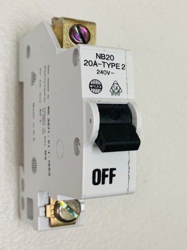 Wylex 20a type single - type, pole